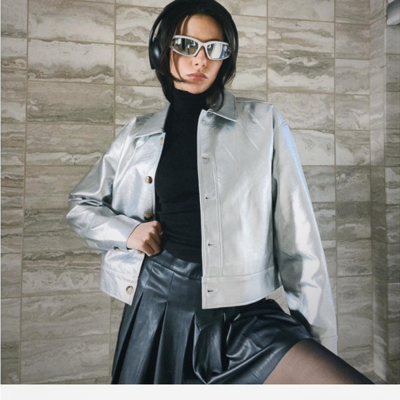 NIA “Venus Jacket” – Metallic Silver Faux Leather Jacket – Size Medium - Picture 4 of 11